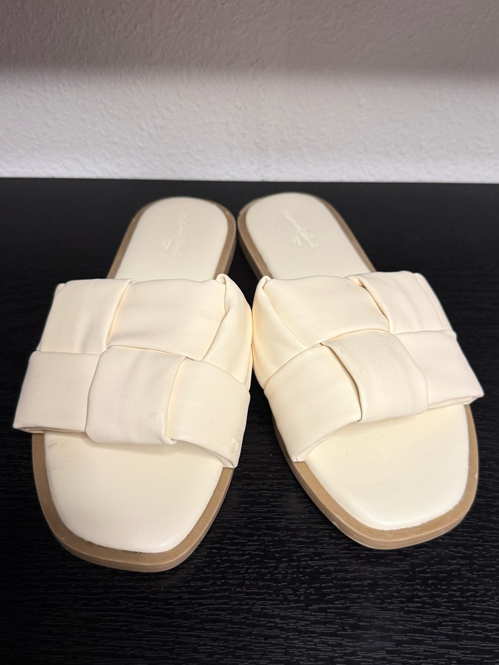 Universal Thread Cream Woven Slide Sandals | Women’s Size 6 | NWOT